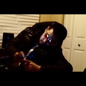 Meet your Posher, Alex